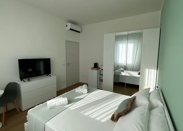 Guest house Framira House - Elegant Tra Centro E Fiera Bologna