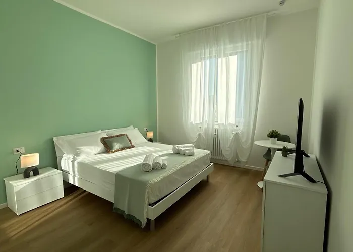 Framira House - Elegant Tra Centro E Fiera בית הארחה