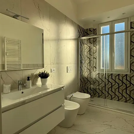 Pensjonat Framira House - Elegant Tra Centro E Fiera